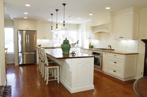 Built-In kitchen with Custom Made Cabinets Orange County